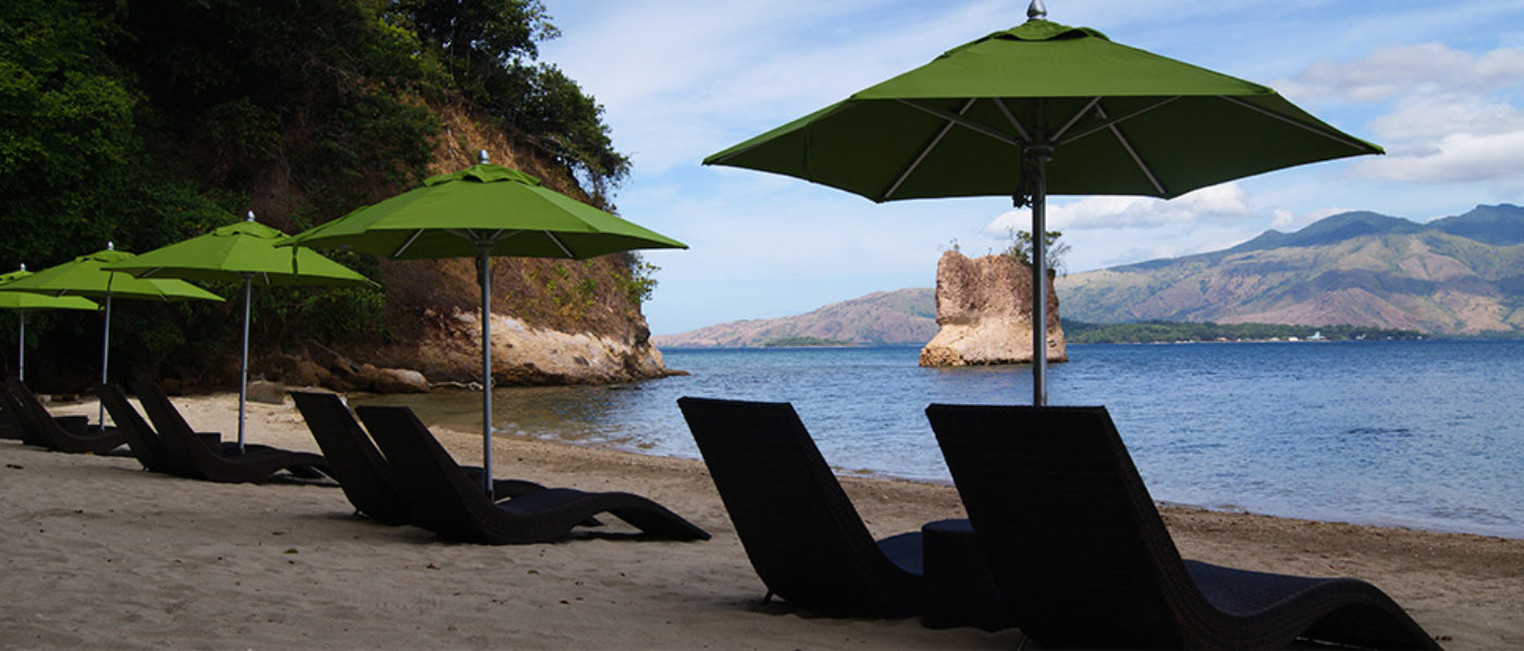 Sunset Lounge  Lying comfortable with the closest view of the Sea.